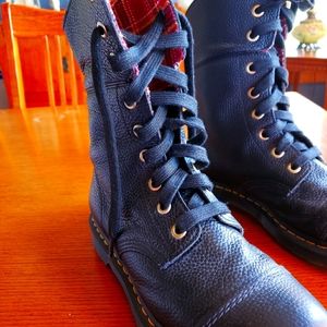NEW!  Black, size 11 reg, Doc Marten Boots